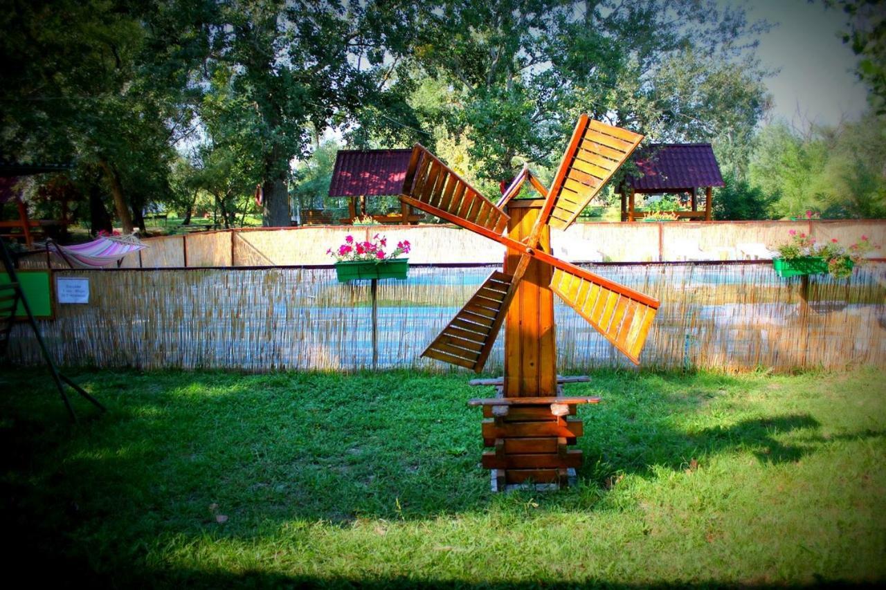 Holiday Park Dunay Kyslytsya Exterior photo